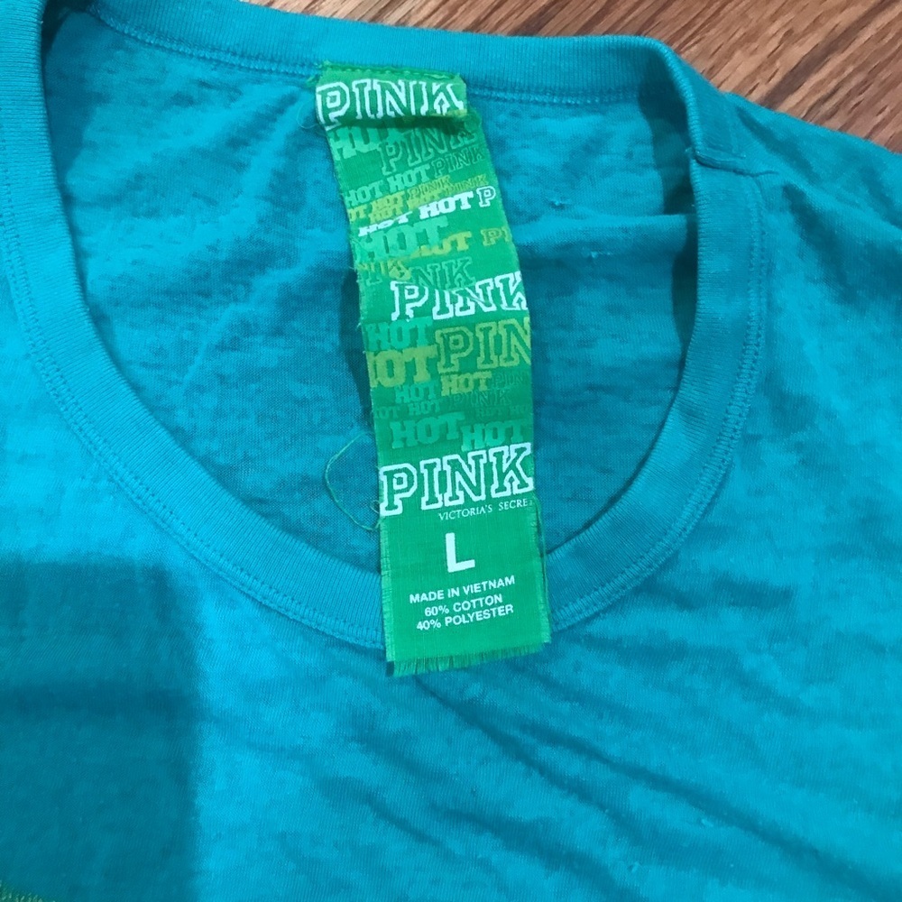 🍭VINTAGE Victoria’s Secret Tee - Picture 2 of 6